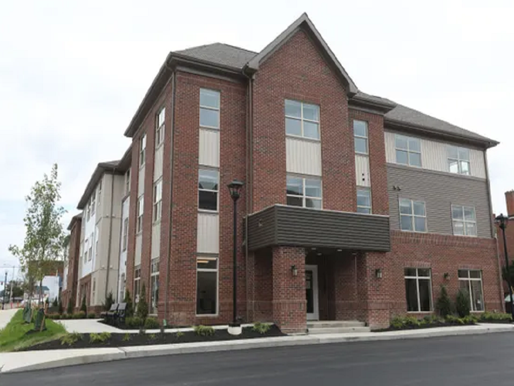 Exterior of Apartment Building Zanesville